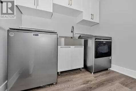 12 Largo Crescent Ottawa ON K2G 3C7