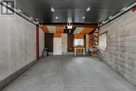 12 Largo Crescent Ottawa ON K2G 3C7