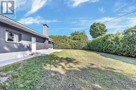 12 Largo Crescent Ottawa ON K2G 3C7