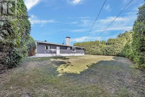 12 Largo Crescent Ottawa ON K2G 3C7