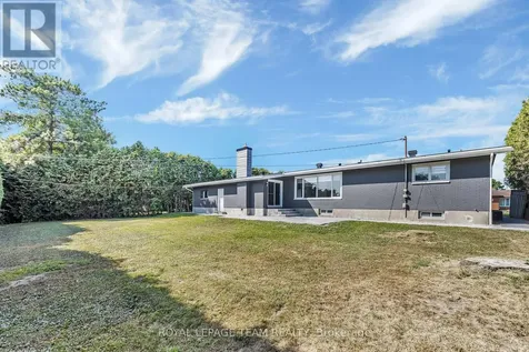12 Largo Crescent Ottawa ON K2G 3C7