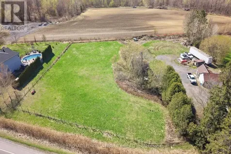 3890 Navan Road Ottawa ON K4B 1H9