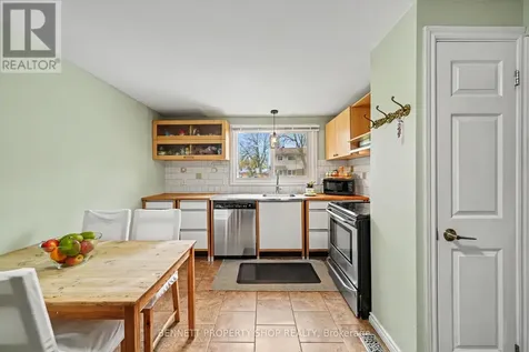 1045 Morrison Drive Ottawa ON K2H 7L2