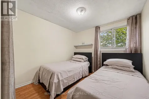 1045 Morrison Drive Ottawa ON K2H 7L2