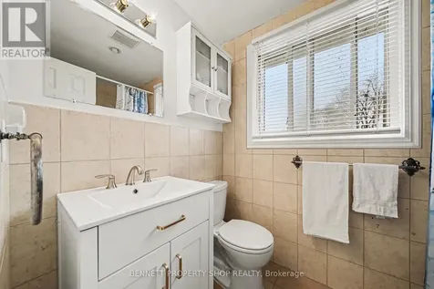 1045 Morrison Drive Ottawa ON K2H 7L2