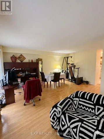1639 Locksley Lane Ottawa ON K1J 1B6