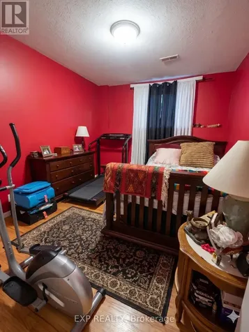 1639 Locksley Lane Ottawa ON K1J 1B6