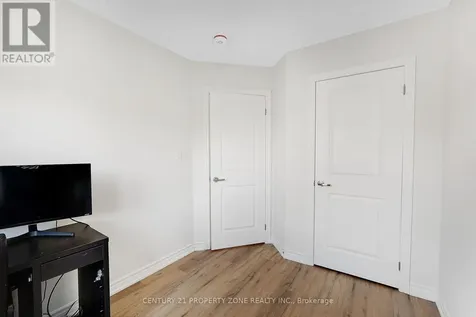 290 Equestrian Way Cambridge ON N3E 0E7