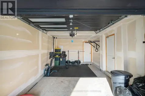 290 Equestrian Way Cambridge ON N3E 0E7