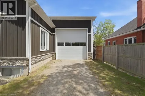 5 Echo Villa Avenue Brantford ON N3S 6X8