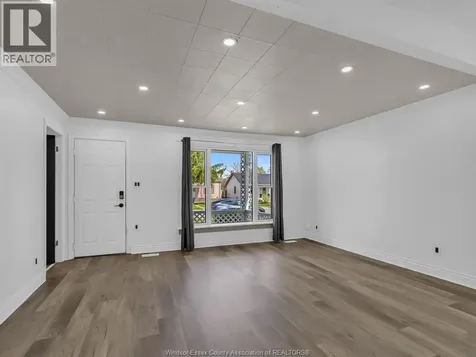 1183 Felix Avenue Windsor ON N9C 3L6