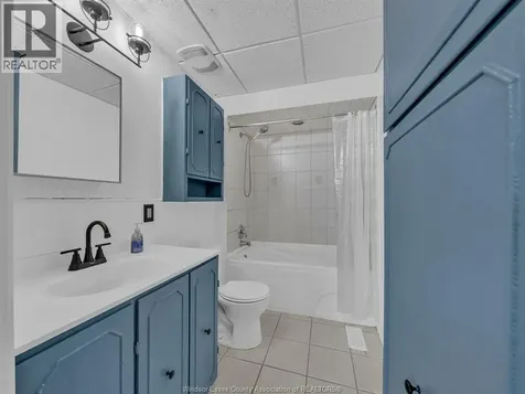 1183 Felix Avenue Windsor ON N9C 3L6