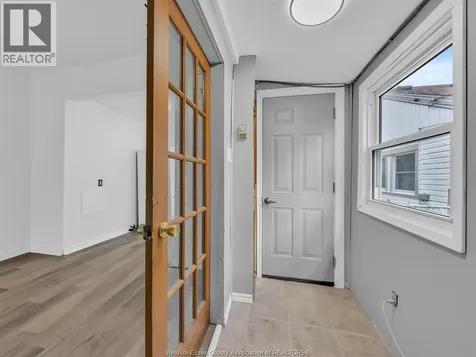 1183 Felix Avenue Windsor ON N9C 3L6