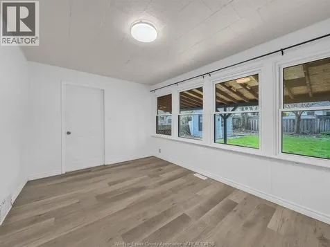 1183 Felix Avenue Windsor ON N9C 3L6