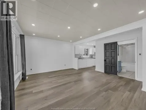 1183 Felix Avenue Windsor ON N9C 3L6