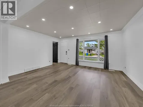 1183 Felix Avenue Windsor ON N9C 3L6