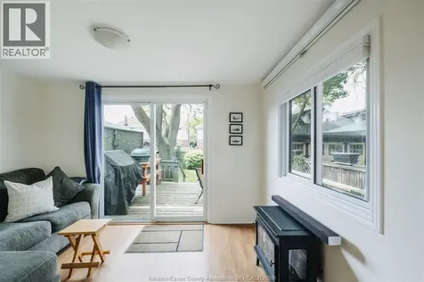 235 Oak Avenue Windsor ON N9A 5E5