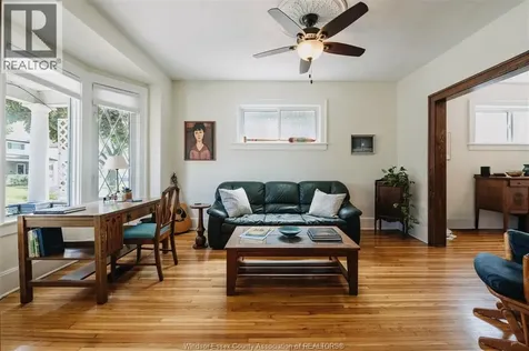 235 Oak Avenue Windsor ON N9A 5E5