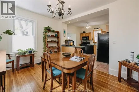 235 Oak Avenue Windsor ON N9A 5E5