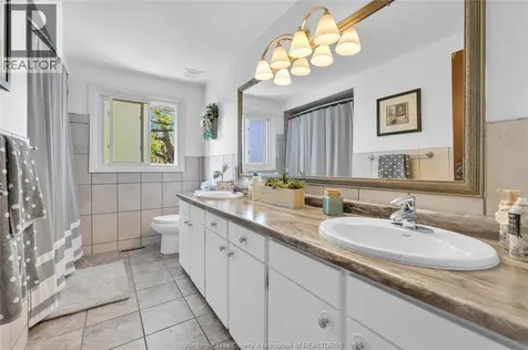 5735 Ninth Street Lasalle ON N9H 1P3