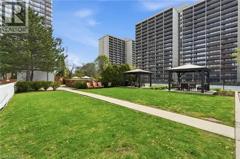 1270 Maple Crossing Boulevard Burlington ON L7S 2J3