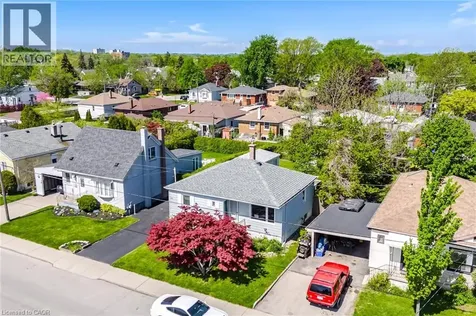 94 Clarendon Avenue Hamilton ON L9A 3A3