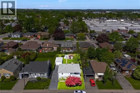 94 Clarendon Avenue Hamilton ON L9A 3A3
