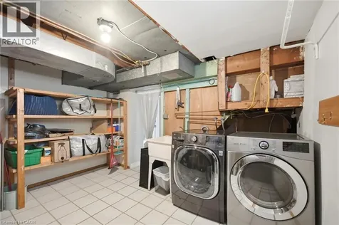 94 Clarendon Avenue Hamilton ON L9A 3A3