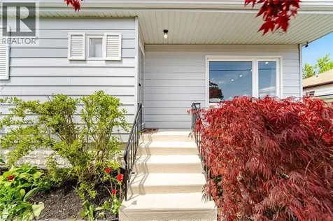 94 Clarendon Avenue Hamilton ON L9A 3A3