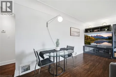 94 Clarendon Avenue Hamilton ON L9A 3A3