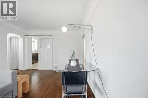 94 Clarendon Avenue Hamilton ON L9A 3A3