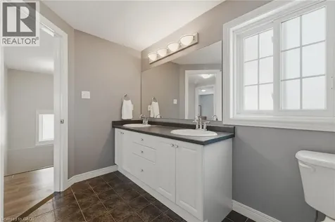 113 Hollyridge Crescent Kitchener ON N2N 3N5