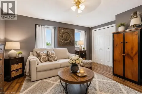 17 Gibbs Crescent Guelph ON N1G 5B6