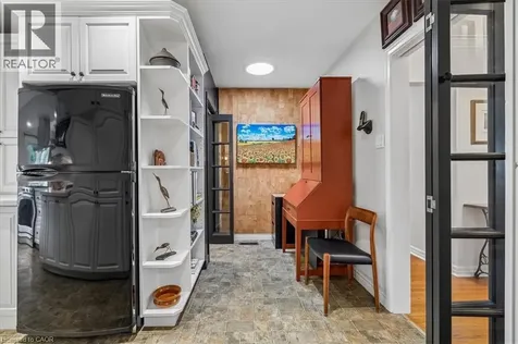 316 River Side Drive Oakville ON L6K 3N4