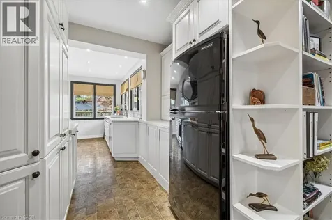 316 River Side Drive Oakville ON L6K 3N4