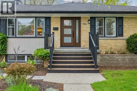 316 River Side Drive Oakville ON L6K 3N4