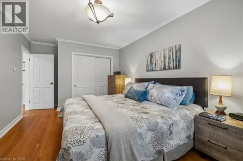 316 River Side Drive Oakville ON L6K 3N4