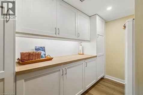 316 River Side Drive Oakville ON L6K 3N4