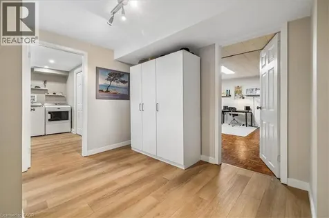 316 River Side Drive Oakville ON L6K 3N4