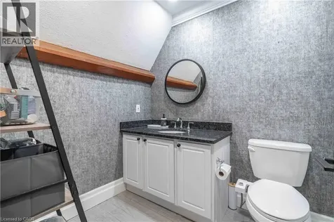 21 Richmond Street Brantford ON N3T 3X9