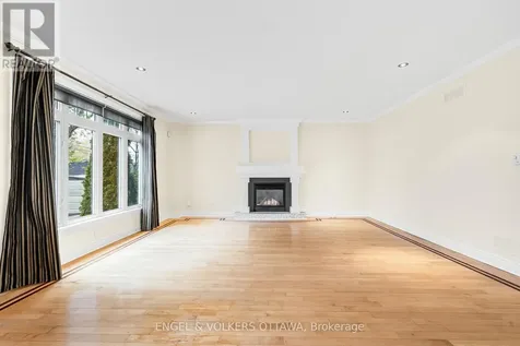 1130 Emperor Avenue Ottawa ON K1Z 8C1