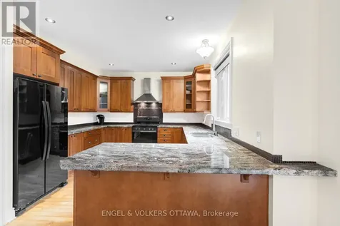 1130 Emperor Avenue Ottawa ON K1Z 8C1