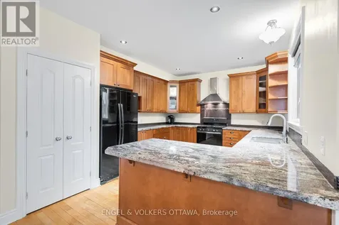 1130 Emperor Avenue Ottawa ON K1Z 8C1