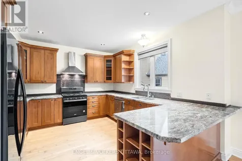 1130 Emperor Avenue Ottawa ON K1Z 8C1