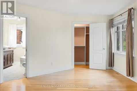1130 Emperor Avenue Ottawa ON K1Z 8C1
