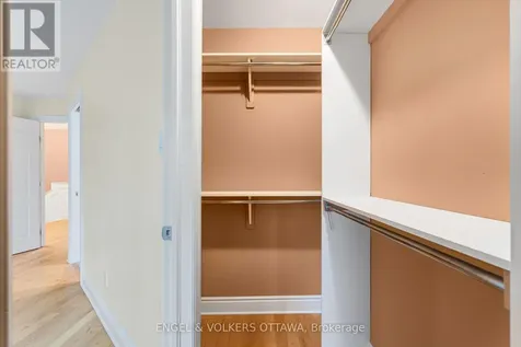 1130 Emperor Avenue Ottawa ON K1Z 8C1