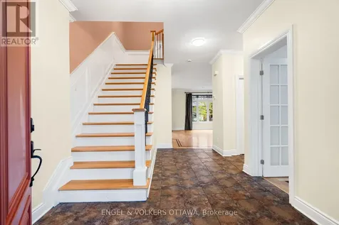 1130 Emperor Avenue Ottawa ON K1Z 8C1
