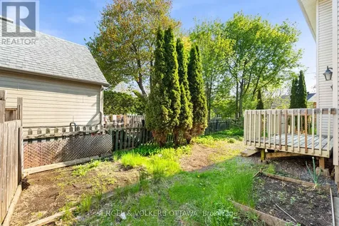 1130 Emperor Avenue Ottawa ON K1Z 8C1