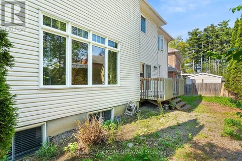 1130 Emperor Avenue Ottawa ON K1Z 8C1