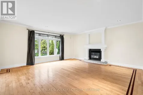 1130 Emperor Avenue Ottawa ON K1Z 8C1